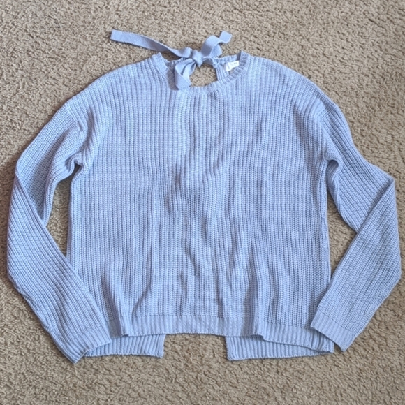 Ivy + Main Tie Back Sweater💙 - Picture 3 of 7